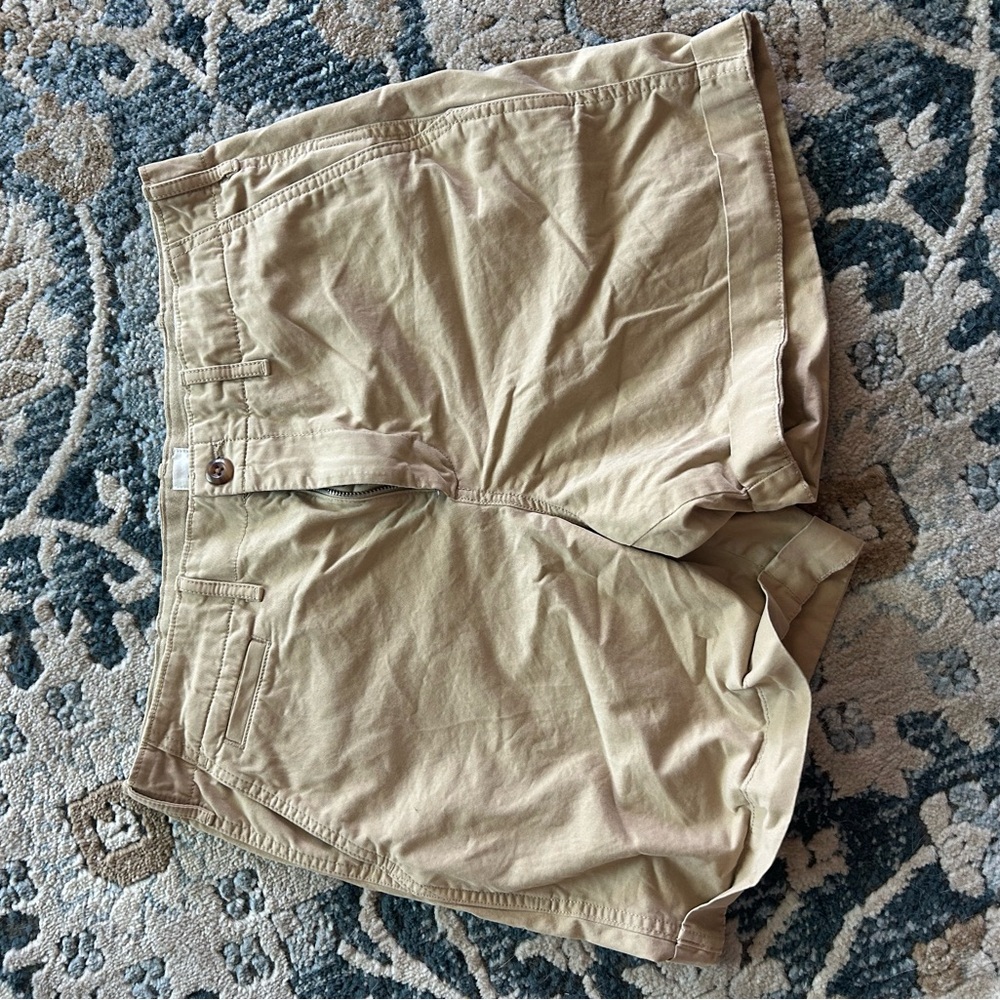 GAP Tan High Waist Shorts Casual Style